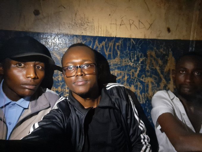 bonifacemwangi's tweet image. “Bro, tumeshikwa tuko hapa Nyayo police post.
Mwenda Dennis
Julie's Mwangi
Samuel Kamau
Brian Gitau
Martin Nganga…
Tuko about 11 men, and some ladies kwa ladies cell.”- via DM #RutoMustGo #OccupyJKIA