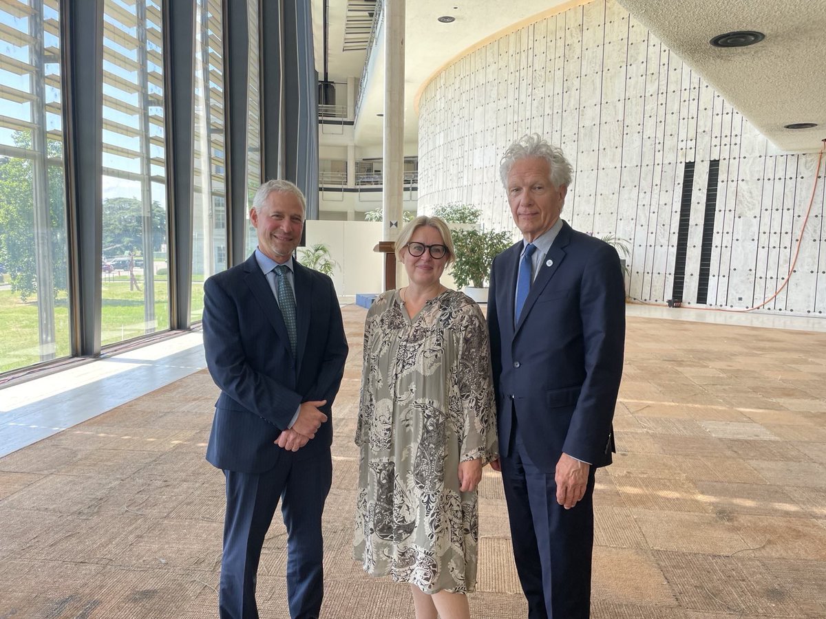 Today, we discussed risk reduction, nuclear disarmament and nonproliferation, and our shared commitment to the #NPT with <a href="/SweArmsControl/">Disarmament and Non-Proliferation Swedish MFA</a>’s Deputy Director-General Ann-Sofie Nilsson. 🇺🇸🇸🇪<a href="/USAmbCD/">U.S. Ambassador to the Conference on Disarmament</a>