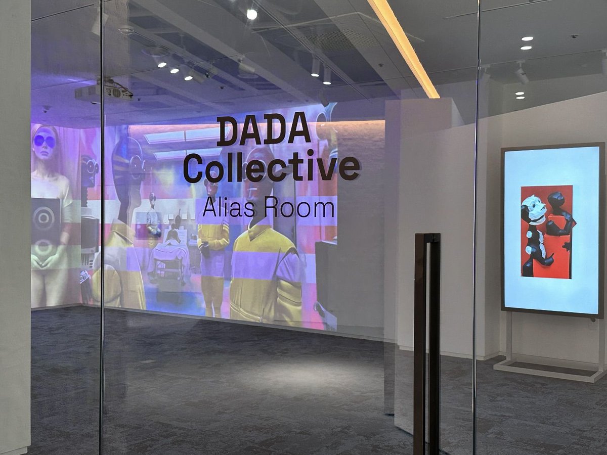 marespi's tweet image. Video sequence of recent AI experiments room @UncommonGallery 10  years🎉 @PowerDada  of innovation, creativity and collaboration with @OTROcaptore and @mlibty  it's impossible to have better partners❤️❤️and collaboration🌱