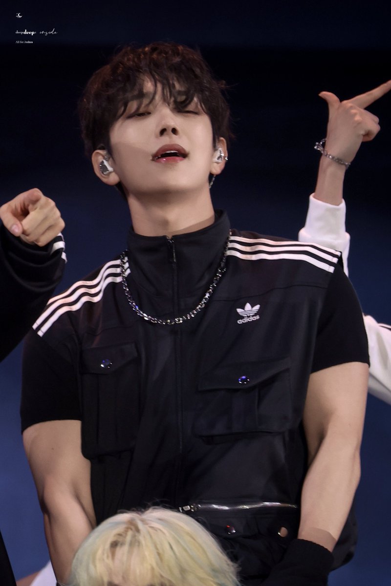 #조슈아 #JOSHUA #ジョシュア
#SEVENTEEN #세븐틴
240723
🔥