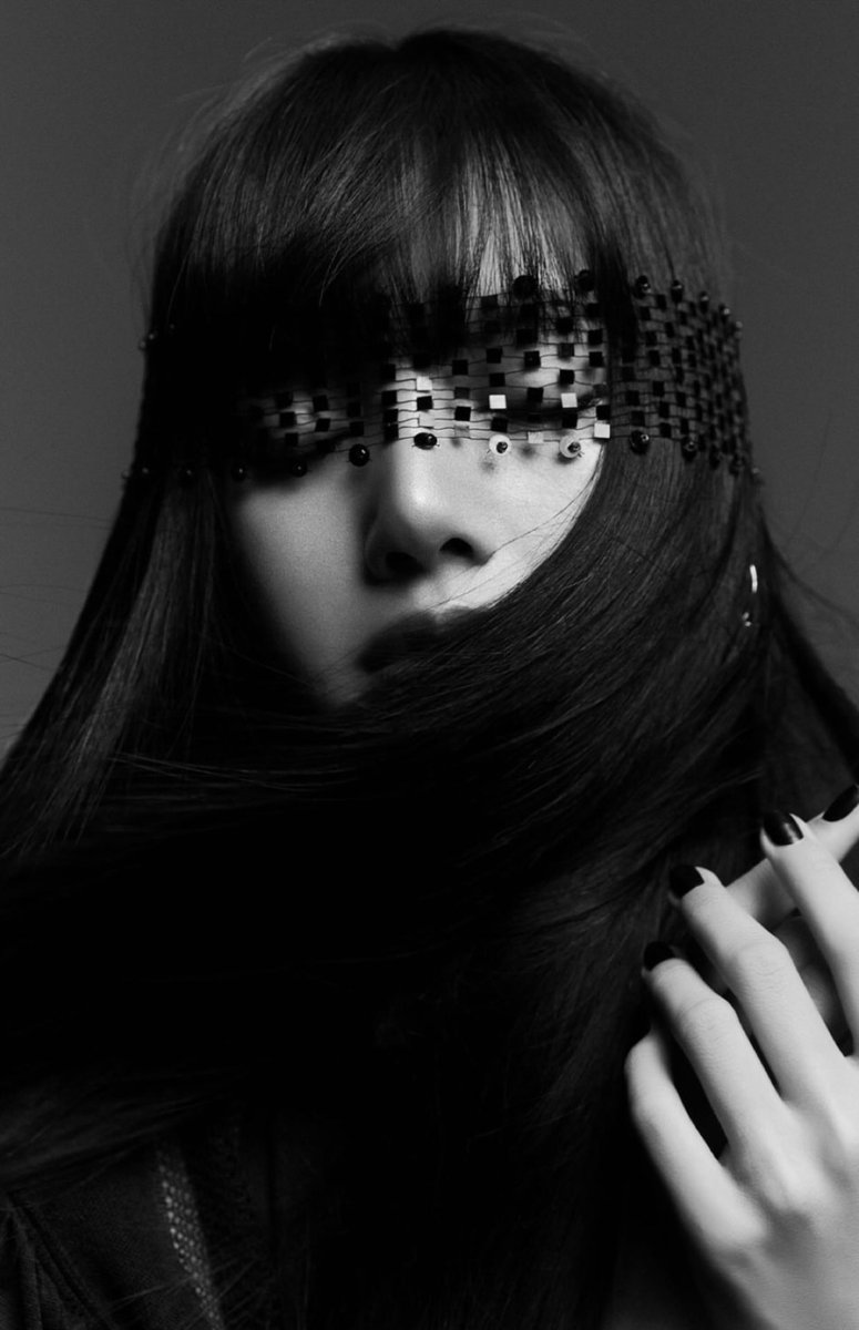 ลิซ่ามาเปลี่ยนรูปโปรไฟล์ในไอจีแล้ว 🖤

ถูกใจแม่ๆมากเพราะหลายคนน่าจะชอบรูปนี้กันเยอะเลย รูปดีมากกก
LISA LV BRAND AMBASSADOR 
#LISAxLouisVuitton