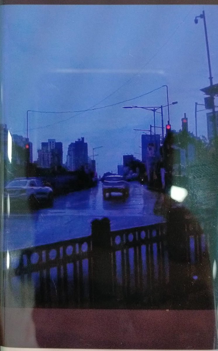 KunteshGada's tweet photo. @MumbaiPolice @MTPHereToHelp I recd challan MUMCM24005513823,amt Rs1500 jumping signal bt evidence dont prove 2b my car,no. plate is nt visible.I put griveance which is decline as trafic police is witnes n no contact details r given.Its nt my car for sure, I need reversal of it. https://t.co/6Wlm32GUNR