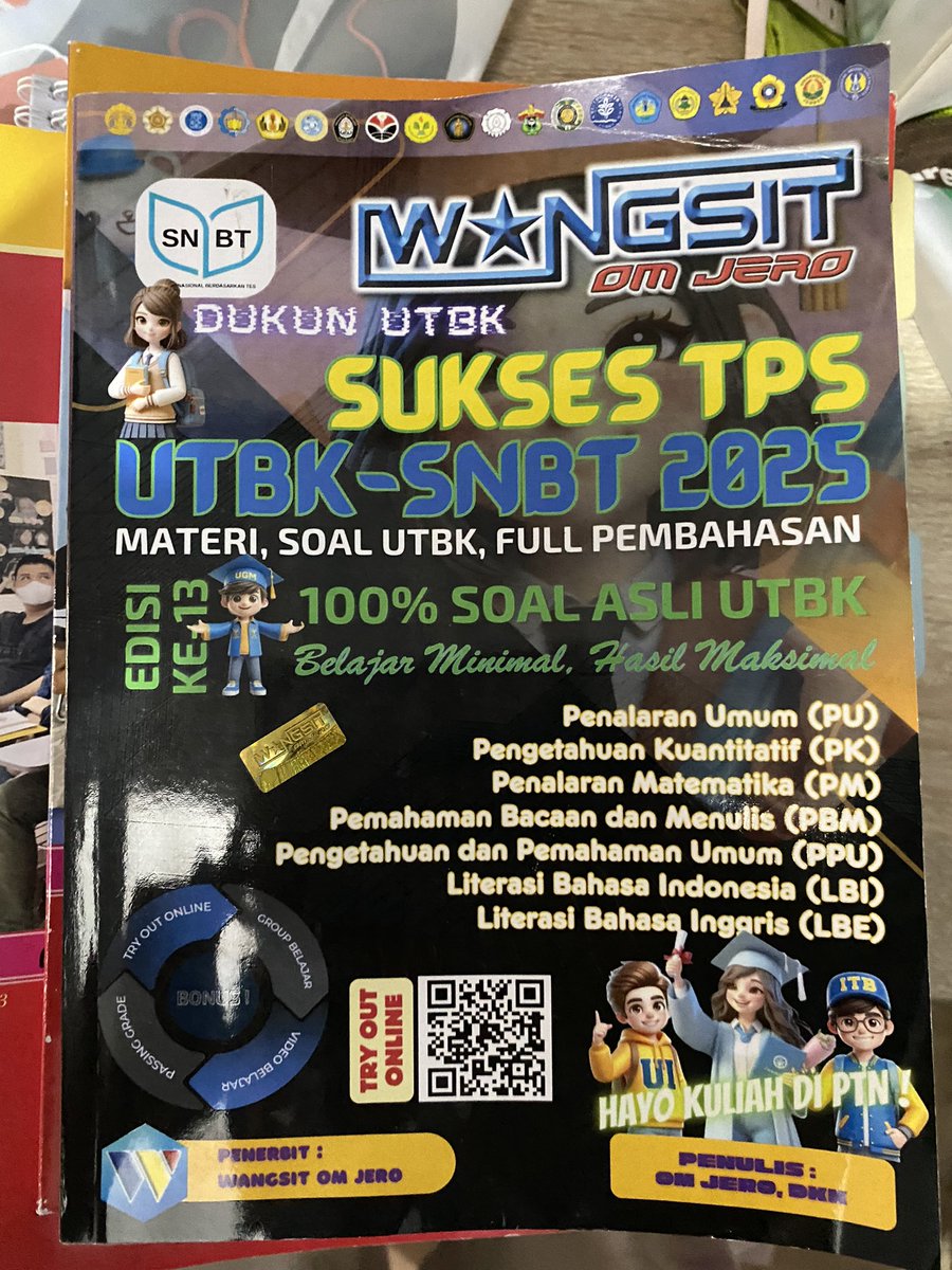 readsgreatpls's tweet photo. guys angkatan 2025 or gapyear ada yg mau buku wangsit ini? aku baru kerjain kurang dari 10 halaman aja sisanya masih kosong. free tinggal bayar ongkir aja, yg mau bisa dm yaa nanti aku pilih orgnya

#snbt #studytwt https://t.co/VCP6iaACaP