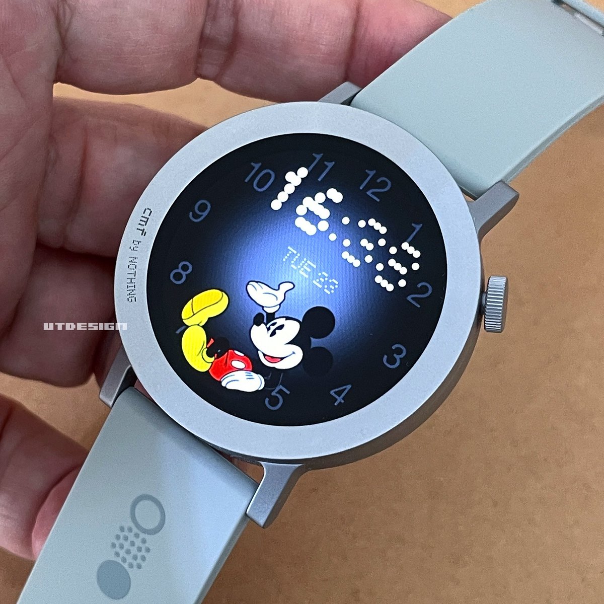 utdesign's tweet photo. たまには #ミッキー を。 Apple Watchのカスタムフェイスにいた、時刻を指差さないミッキーを移植。
#cmf #cmfbynothing #cmfwatchpro2 #watchpro2 #mickey #mickeymouse #mickeywatch #mickeymousewatch #ミッキーマウス #ミッキー腕時計 https://t.co/ErOYw8QwAR