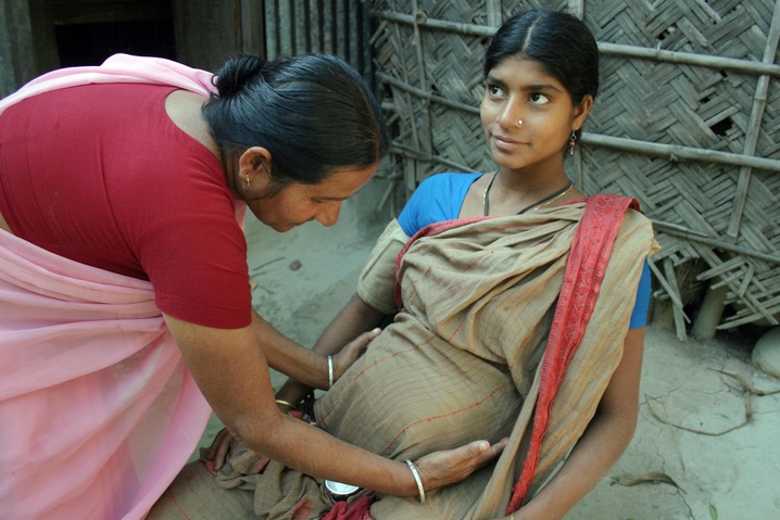 BiovoiceNews's tweet image. HEALTH: @GeorgeInstIN, in collaboration with @diwaswhm, hosted a key workshop in Chennai to spotlight the often-overlooked importance of #preconception Care in improving #maternal &amp;amp; #neonatal health in India.

Click to read: biovoicenews.com/experts-urge-g… via #BiovoiceNews