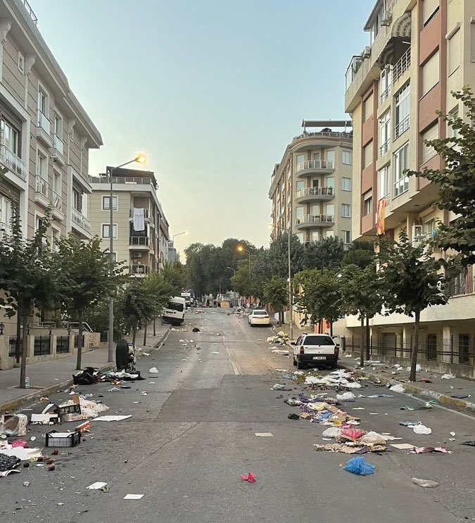 demir_erdem's tweet photo. Üsküdar’dan manzaralar…

Yorum sizin… https://t.co/1acTZx2dV8