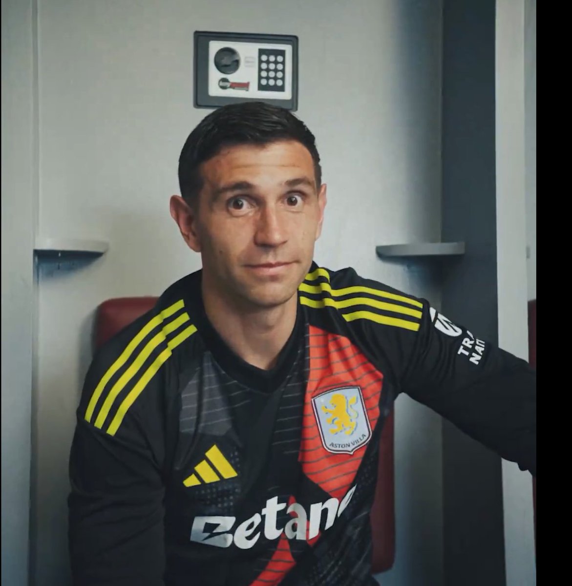 UTV891's tweet photo. @jonesynator @HLTCO https://t.co/xelyAjq5o2