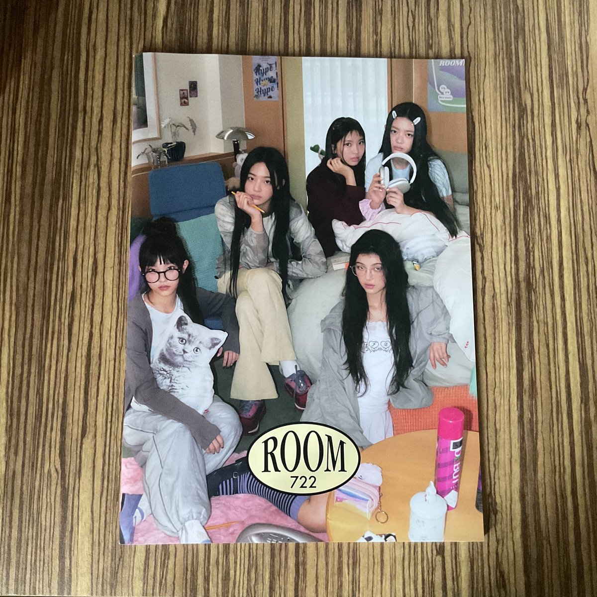 sunrxic's tweet photo. WTS SG23 NEW JEANS
• sticker pack 10k
• diary 40k
• photobook 20k
• notepad + keychain 25k (tebel banget asli)

boleh negooo, udah inc pack, dom jatinangor sumedang
t. nj season greetings 2023 minji hanni daniel haerin hyein https://t.co/8aNmoiiRFt