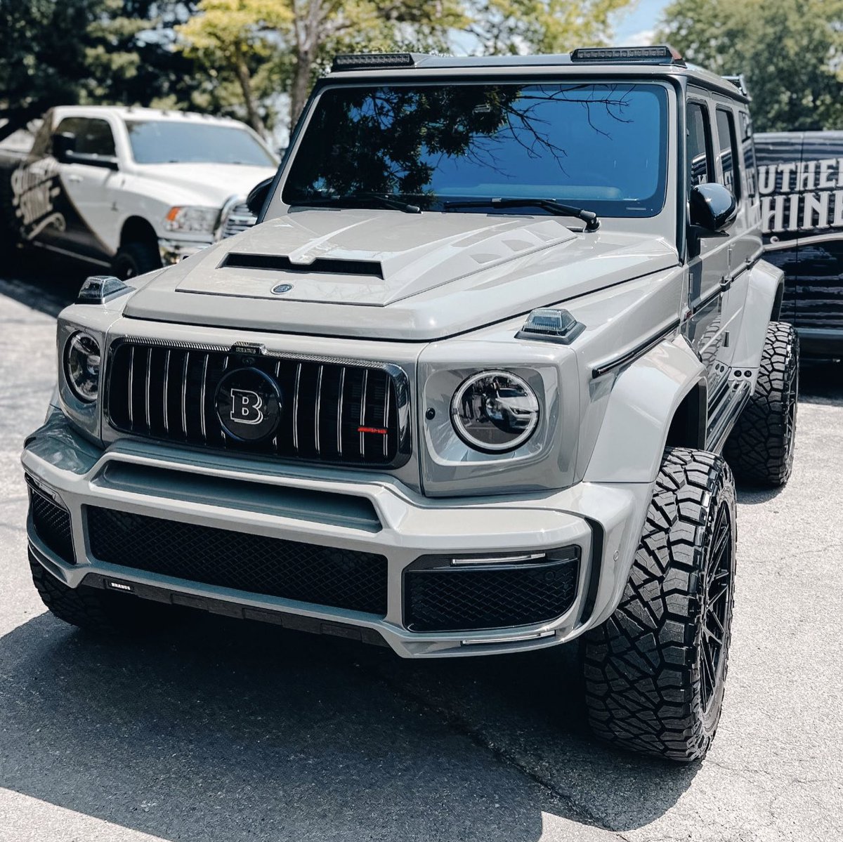 grahamxshields's tweet photo. 🚀should I do a car giveaway?? https://t.co/aFzIqrZd5J