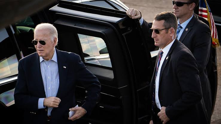 Boden still alive and he will rise and shine again. 

Lets Muke Amurca Gray Aguin 

#BodenProject $Boden