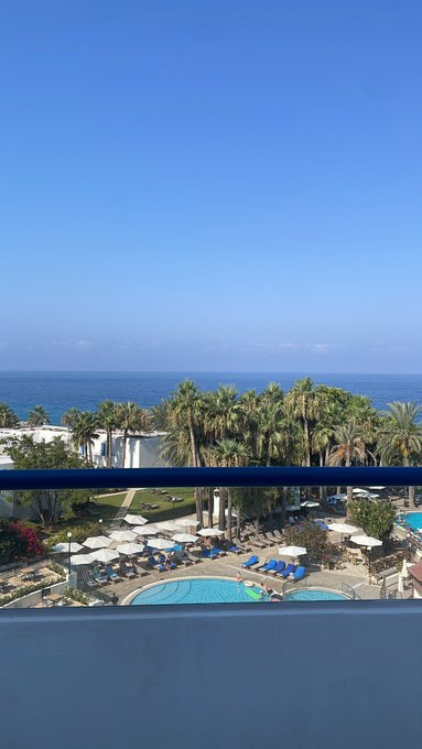 I&rsquo;m enjoying this way tooo much 🥰 https://t.co/IKZs1wcJdQ