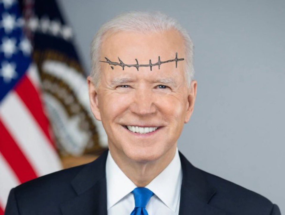 SavinTheBees's tweet photo. Mfs saying Biden isn’t dead that he’s gonna come back like this 😭😭 https://t.co/owq1czvgaq