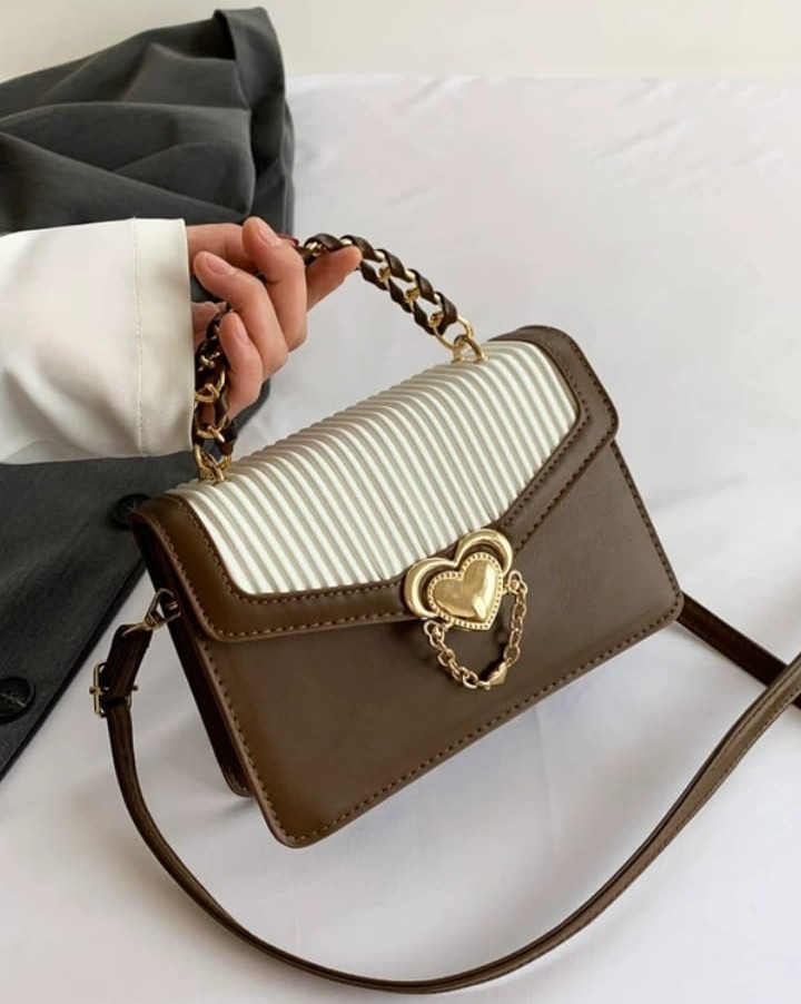 classixfashions's tweet photo. Sling Bags
At Kshs 1700
Call/WhatsApp at 0737467538
HAPPENING NOW, #occupyJKIA, Citizen TV, Ugandans, THEY WILL NOT BELIEVE, #classixfashions https://t.co/8NSn8fn8iV
