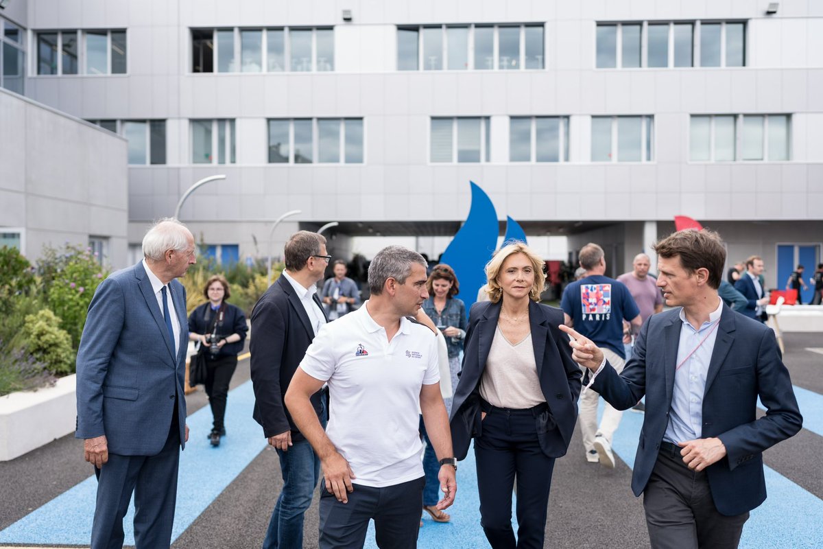 jamescheron's tweet photo. #Paris2024 : l’@EquipeFRA s’installe dans « La Maison de la performance » au #lycée Marcel Cachin, ouvert rénové en 2023 par la Région @iledefrance pour 68,8M€.
Avec @vpecresse et notre majorité @UDI_iledefrance @IDF_Rassemblee, nous sommes avec nos lycéens et #aveclesbleus ! https://t.co/29dRdLbUcq