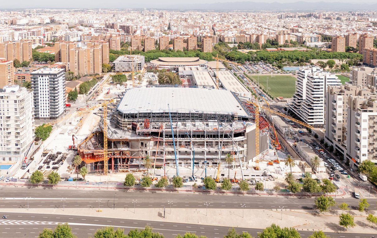 ERRE (@erre_arq) on Twitter photo EL ROIG ARENA SE PREPARA PARA UN 2025 ILUSIONANTE
El proyecto <a href="/RoigArena/">Roig Arena</a> continúa su construcción y, a falta de poco más de un año para su inauguración, las obras se centran en la cubierta y la fachada del recinto.
Conoce cómo avanzan las obras: bit.ly/ROIGARENA_VI EL ROIG ARENA SE PREPARA PARA UN 2025 ILUSIONANTE
El proyecto <a href="/RoigArena/">Roig Arena</a> continúa su construcción y, a falta de poco más de un año para su inauguración, las obras se centran en la cubierta y la fachada del recinto.
Conoce cómo avanzan las obras: bit.ly/ROIGARENA_VI