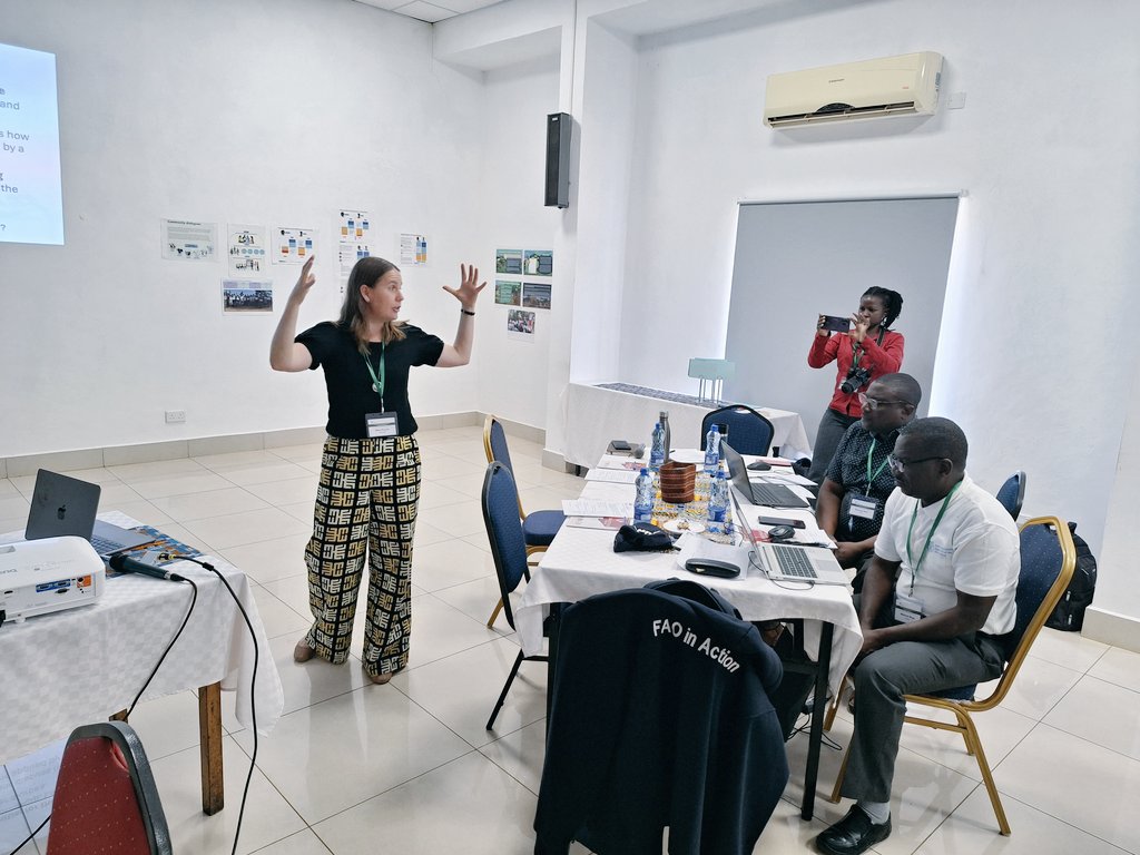 TaitaTaveta006's tweet photo. Stakeholders are giving insights on the National Ecosystem Restoration Framework, discussing reporting opportunities, and delving into the county draft #FOLAREP monitoring indicators, including collection, analysis, evaluation, and application. 🌍📊 #Environment #Sustainability https://t.co/j4PsSgrXMV