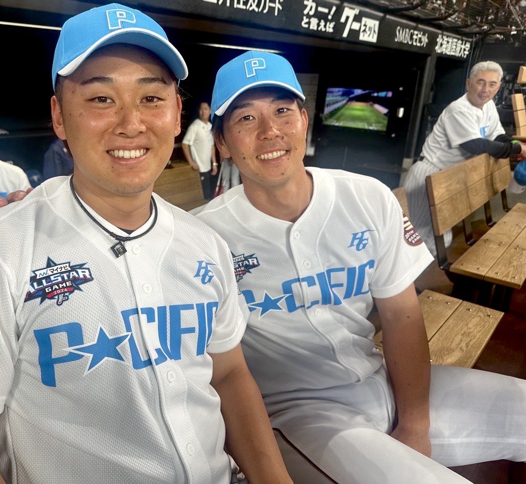 chibalotte_pr's tweet photo. Ｗ鈴木を正面からもどうぞ！
#chibalotte #広報 #RakutenEagles
#鈴木昭汰 #鈴木大地 https://t.co/ojvHLG6WFy