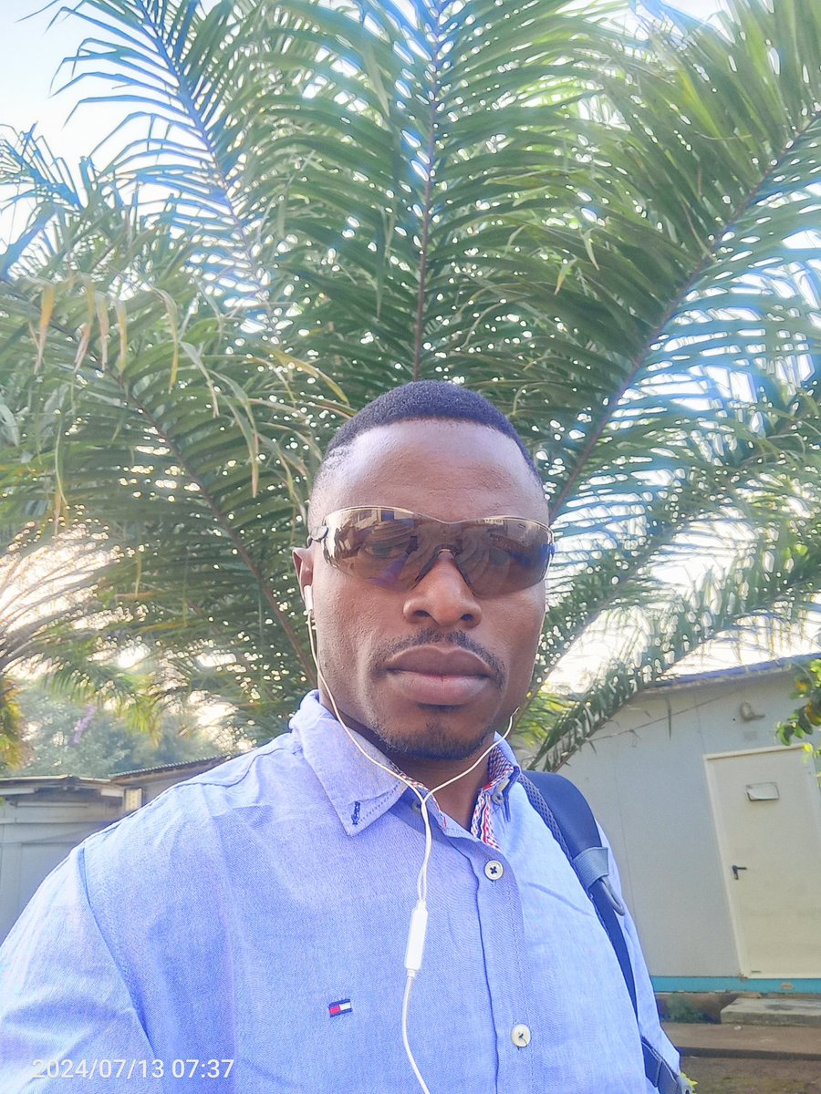 BenjaminAmuri's tweet photo. Siku mingi sikule #Oyoko, #Osandja, #Lopote, sombe ya #omombo, ya #otate.
Naliya kwetu #Kibombo_117, kwetu #Ongwanombe sans dépenses, kwetu kwa #Kaswa, kwa #Lopiya.
Siku nitafika Inch'Allah, nitaitafuta. https://t.co/t0B5INkLtI