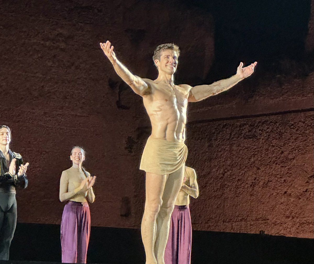 Roberto Bolle F & F (@rbfansfriends) on Twitter photo Hot, fabulous and gorgeous program produced & performed by <a href="/RobertoBolle/">Roberto Bolle</a> at the Baths of Caracalla in Rome🇮🇹 last Friday & Saturday.
Overwhelming charm & power!!!❤️🔥 Hot, fabulous and gorgeous program produced & performed by <a href="/RobertoBolle/">Roberto Bolle</a> at the Baths of Caracalla in Rome🇮🇹 last Friday & Saturday.
Overwhelming charm & power!!!❤️🔥
