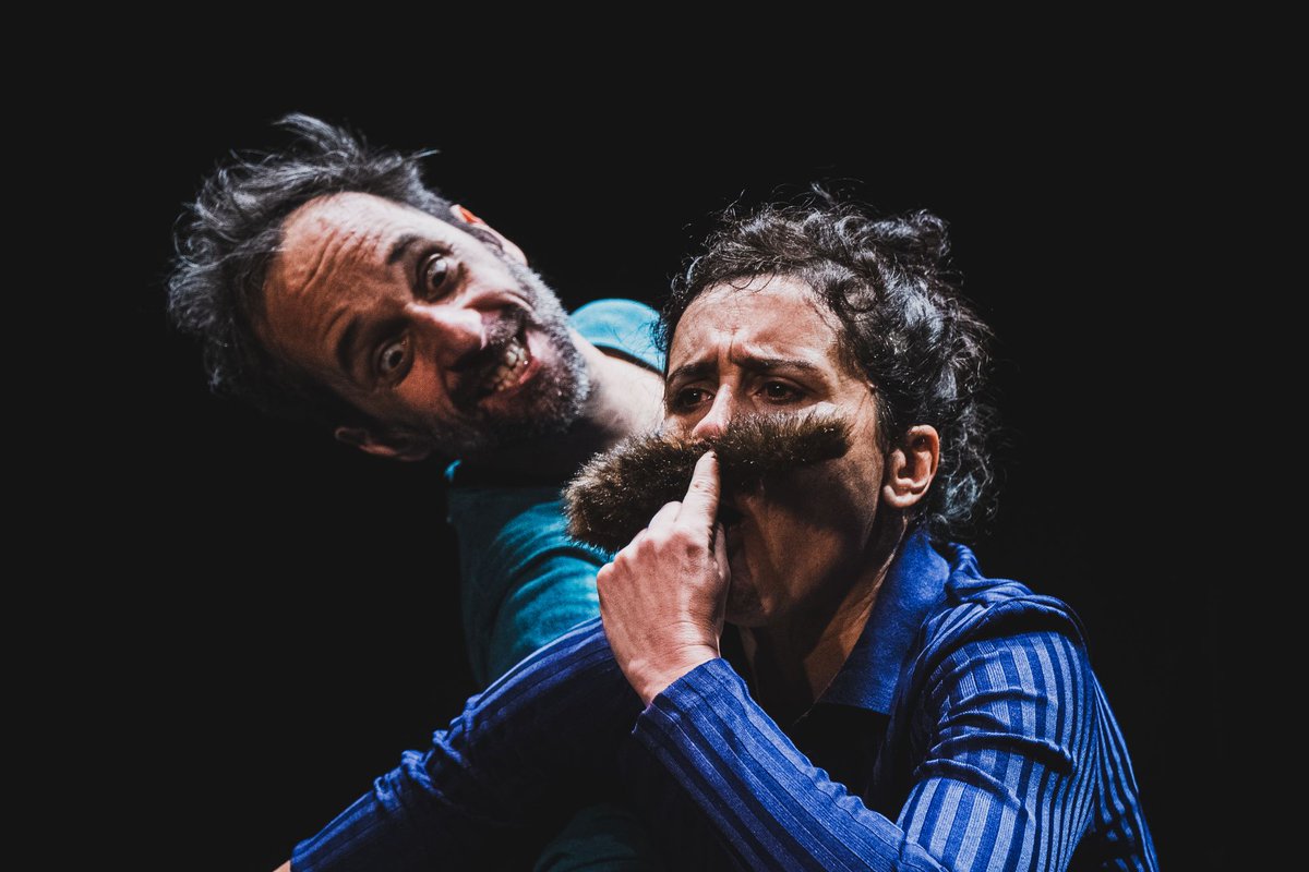 LaSalaRNE's tweet image. "Julietas y Medeas" es el cuestionario ideado por nuestra cómplice Prado Campos y planteado a la actriz y directora Susana Nunes, integrante de la Companhia do Chapitô, en gira con obras como "Julio César", "Electra" y "Antígona 3 x 3,5".

📻rtve.es/play/audios/la…

#LaSala #RNE