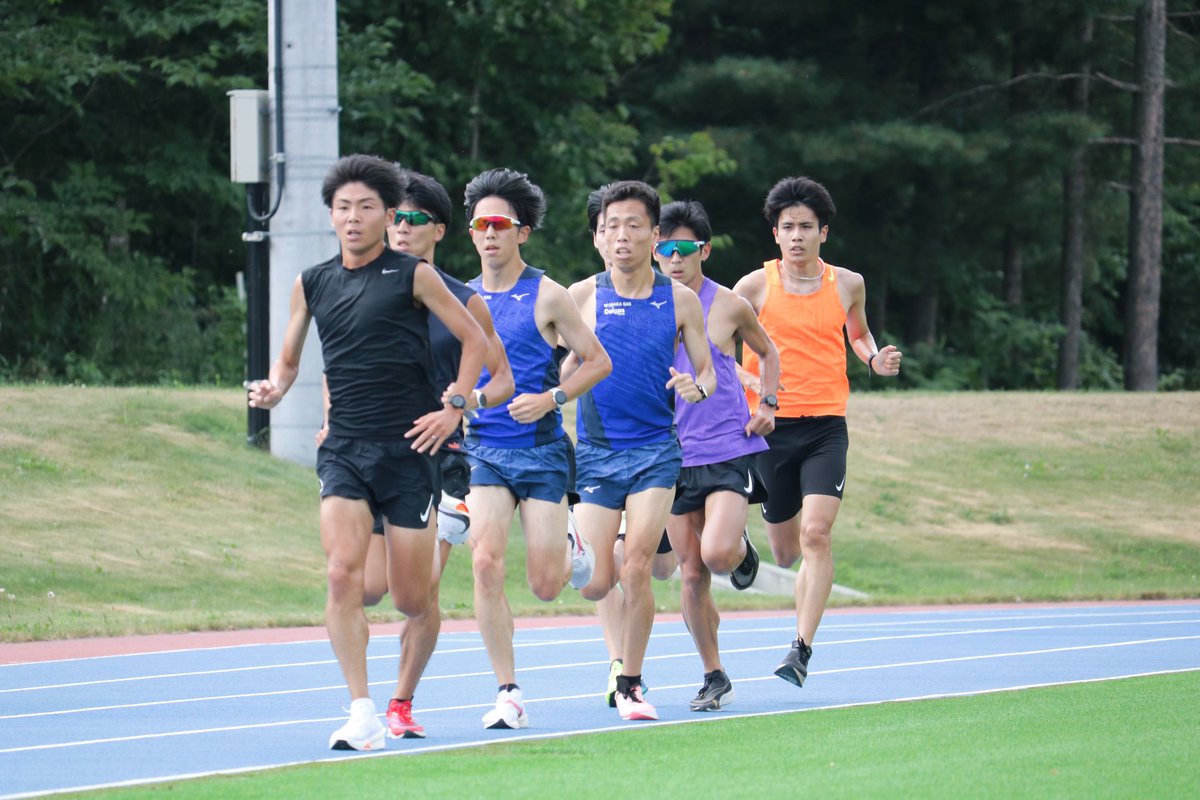 kansai_TandF's tweet photo. #関西実業団男子長距離合宿 in新得

新得で行なわれている男子合宿の模様です📸

昨日一昨日と比べては気温が下がりましたが、まだまだ暑い中でのトレーニングとなりました。 https://t.co/MNBqoa0Ydb