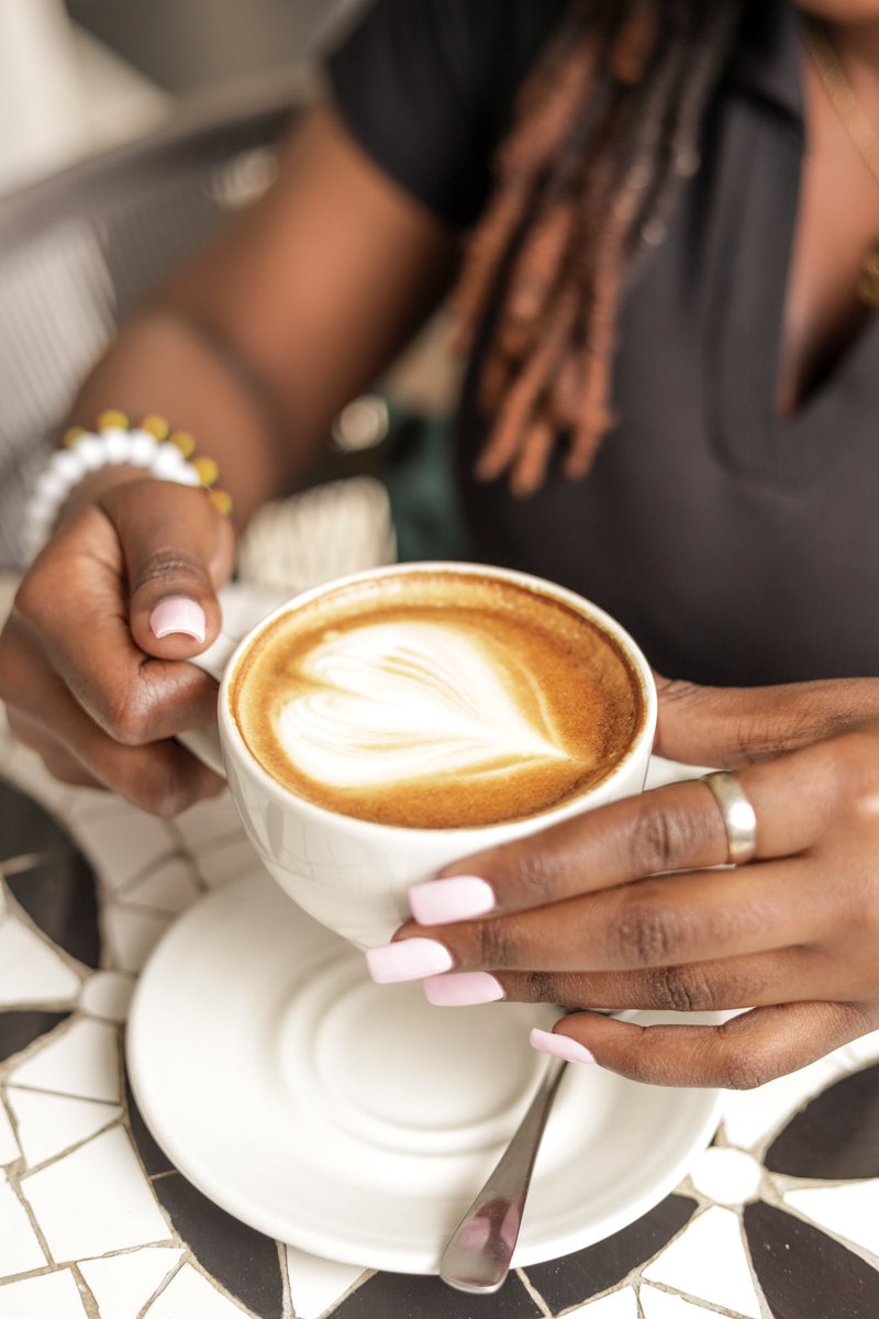 TheLatitude15's tweet photo. Coffee so good, it turns winter mornings into a cozy celebration! ☕️❄️
#Latitude15 #WinterBliss #CoffeeCravings #Cozy https://t.co/aG1qkjnO26