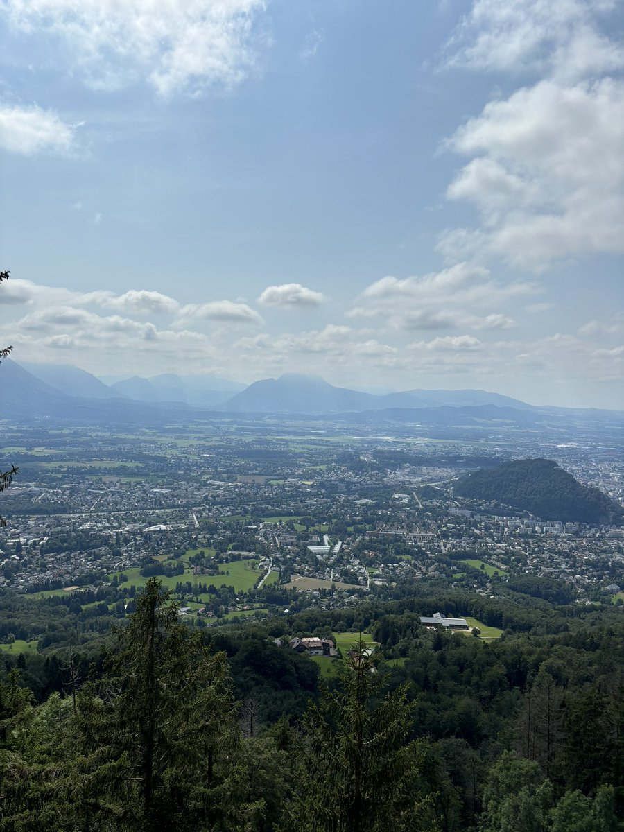 Kevin Wallbank (@biomechkev) on Twitter photo Reflecting back on the week in Salzburg, I had a really good time presenting my work, networking and meeting new people in biomechanics.
Just wanted to give a shoutout and share the work of all <a href="/LboroSSEHS/">LboroSSEHS</a> <a href="/lborosportsbiom/">Sports Biomechanics</a> people who presented <a href="/isbs_conference/">ISBS Annual Conference</a> <a href="/ISBSOFFICIAL/">ISBS</a>🧵 Reflecting back on the week in Salzburg, I had a really good time presenting my work, networking and meeting new people in biomechanics.
Just wanted to give a shoutout and share the work of all <a href="/LboroSSEHS/">LboroSSEHS</a> <a href="/lborosportsbiom/">Sports Biomechanics</a> people who presented <a href="/isbs_conference/">ISBS Annual Conference</a> <a href="/ISBSOFFICIAL/">ISBS</a>🧵
