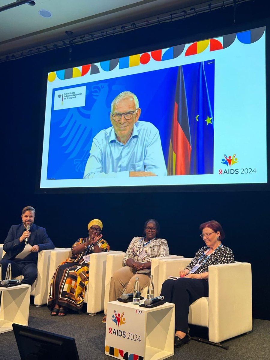 Bundesentwicklungsministerium (@bmz_bund) on Twitter photo „Without women, we do not have a bit of a chance." - state secretary <a href="/JochenFlasbarth/">Jochen Flasbarth</a>’s thoughts on how women‘s rights are crucial to #EndAIDS.
Important discussions on what has been achieved and what needs to be done organized by <a href="/FriendsEurope/">Friends of the Global Fund Europe</a> at #AIDS2024.
<a href="/GlobalFund/">The Global Fund</a> „Without women, we do not have a bit of a chance." - state secretary <a href="/JochenFlasbarth/">Jochen Flasbarth</a>’s thoughts on how women‘s rights are crucial to #EndAIDS.
Important discussions on what has been achieved and what needs to be done organized by <a href="/FriendsEurope/">Friends of the Global Fund Europe</a> at #AIDS2024.
<a href="/GlobalFund/">The Global Fund</a>