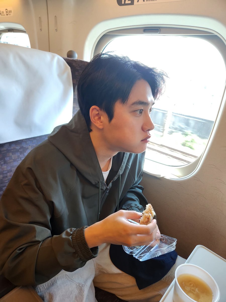 companysoosoo_'s tweet image. DOH KYUNG SOO ASIA FAN CONCERT TOUR
[BLOOM in JAPAN] Behind Photo

#도경수 #DOHKYUNGSOO
#FANCONCERT_BLOOM⠀
#BLOOM_in_JAPAN