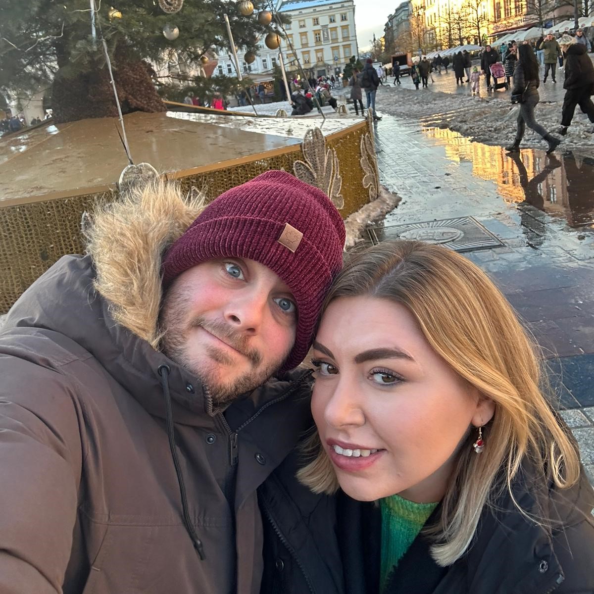 MDUK_News's tweet photo. .@SophMorgTV’s #FightToFly on @Channel4 highlights key issues faced by disabled people when they fly. Kiera's story is one of many

She left the airport "traumatised" after she was told one of her mobility scooter batteries would be destroyed

Read more: https://t.co/z8io8VObLt https://t.co/aEs1YXDsJs