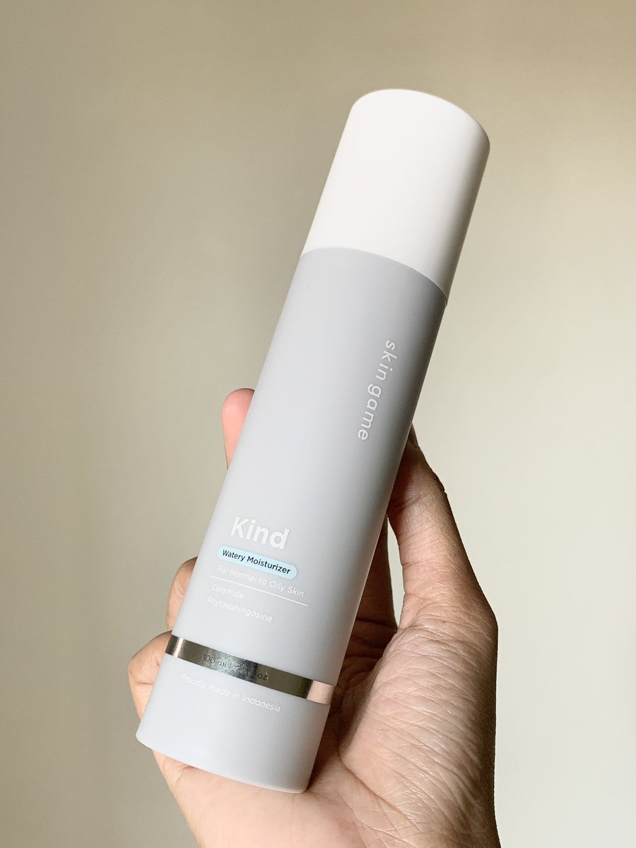 nadyakhanza's tweet photo. SIAPA YANG BUCIN MOISTURIZER SKIN GAME?! SAYAAAA 
fix bucin sama kind watery moisturizer skin game.!!

formula barunya tuh gak lengket dan lebih adem👍🏻
sempet kulit kering sampe bruntusan parah langsung reda dibeberapa hari pemakaian😩🫵🏻 https://t.co/kqvPNMQybh