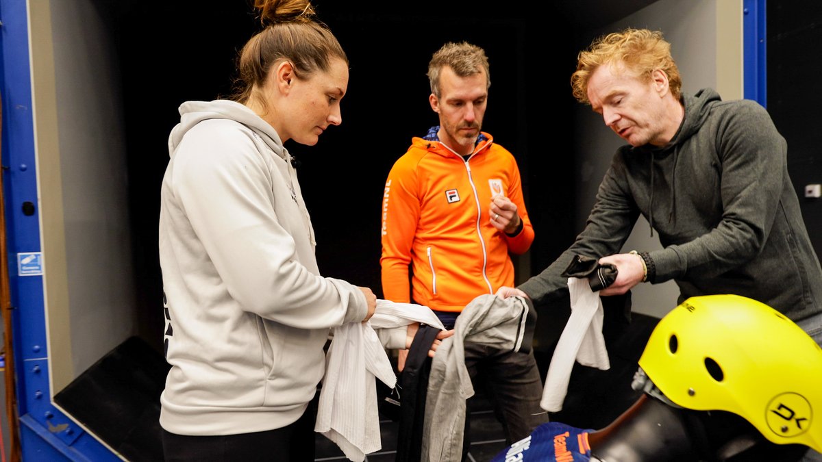 Delft Technology Partners (@delfttp) on Twitter photo Tijdens de Olympische Spelen zorgt de <a href="/tudelft/">TU Delft</a> voor een veilig en snél surfpak voor de Nederlandse deelneemster Annelous Lammerts. Haar kiteboard bereikt snelheden tot boven de 70 km/u. <a href="/TeamNLtweets/">TeamNL🇳🇱</a>. Succes <a href="/Annelous_/">Annelous Lammerts</a> We hopen dat je met goud naar #Delft komt. <a href="/Paris2024/">Paris 2024</a> Tijdens de Olympische Spelen zorgt de <a href="/tudelft/">TU Delft</a> voor een veilig en snél surfpak voor de Nederlandse deelneemster Annelous Lammerts. Haar kiteboard bereikt snelheden tot boven de 70 km/u. <a href="/TeamNLtweets/">TeamNL🇳🇱</a>. Succes <a href="/Annelous_/">Annelous Lammerts</a> We hopen dat je met goud naar #Delft komt. <a href="/Paris2024/">Paris 2024</a>