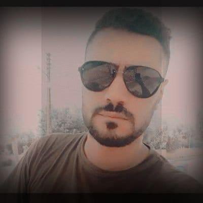 com91w's tweet image. المجدُ للمهزومين، الذين خاضوا الحبَّ بلا أقنِعة فَعادوا فُرادى