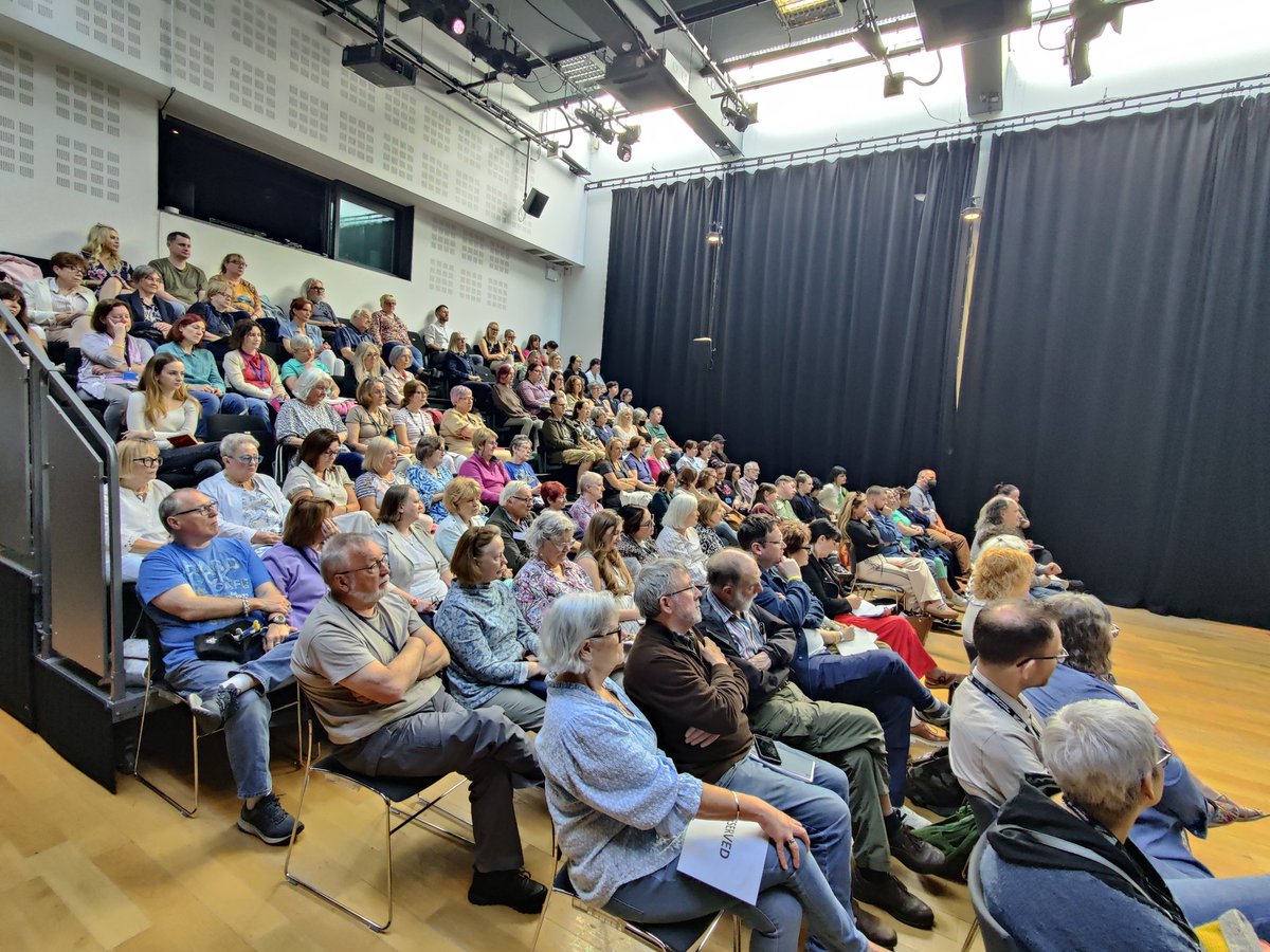 The_JHS's tweet image. Drs Elaine Farrell &amp;amp; Leanne McCormick aka #BadBridget serving up an incredibly (and long-invisiblised) slice of Irish History to a full house... 

Great start to #DAYTWO of #JHISS24...