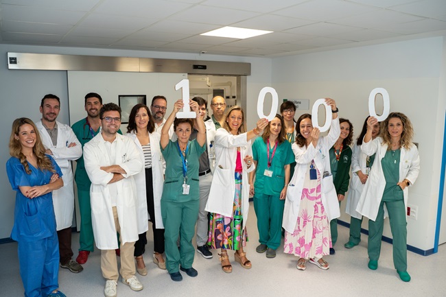 El <a href="/hospital_hvn/">HUVN</a> supera las mil cirugías robóticas en cinco años

👉Es el único de Granada y de los pocos en Andaucía que dispone del robot Da Vinci con el que se intervienen patologías de distintas especialidades clínicas.
elindependientedegranada.es/economia/hospi…