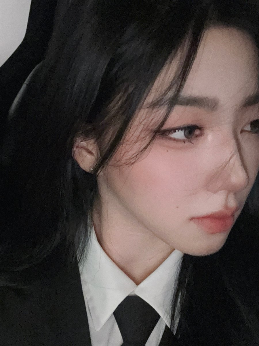 triplescosmos's tweet photo. ♪ The Raveonettes - She Owns the Streets
좀 더 가까이

#tripleS #트리플에스
#SoHyun #소현 https://t.co/9mofzoWuvf