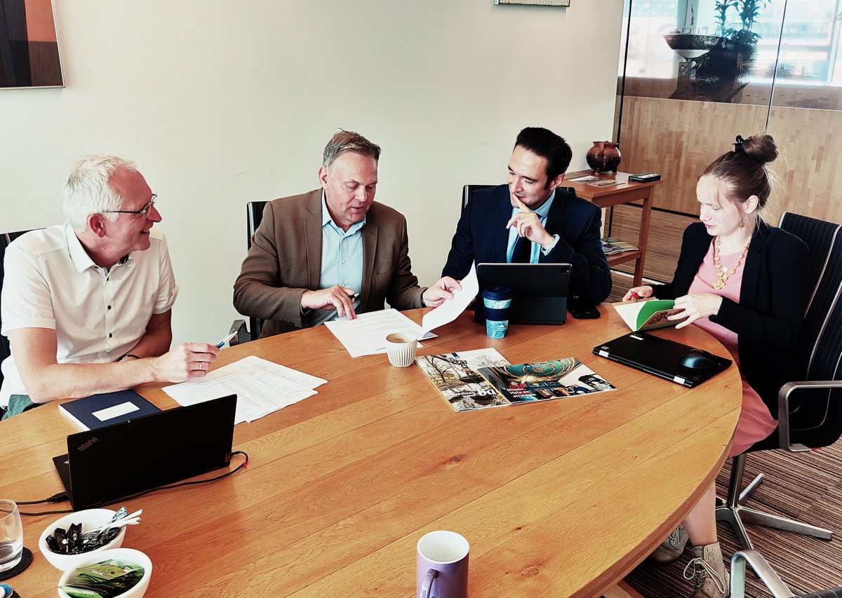 🌿 Dit jaar wordt voor de derde keer de Erfgoed Duurzaamheidsprijs uitgereikt in de categorieën zakelijk en particulier. Afgelopen donderdag werden drie zakelijke en drie particuliere projecten genomineerd en deze worden binnenkort bekend gemaakt.

#duurzaam #erfgoed