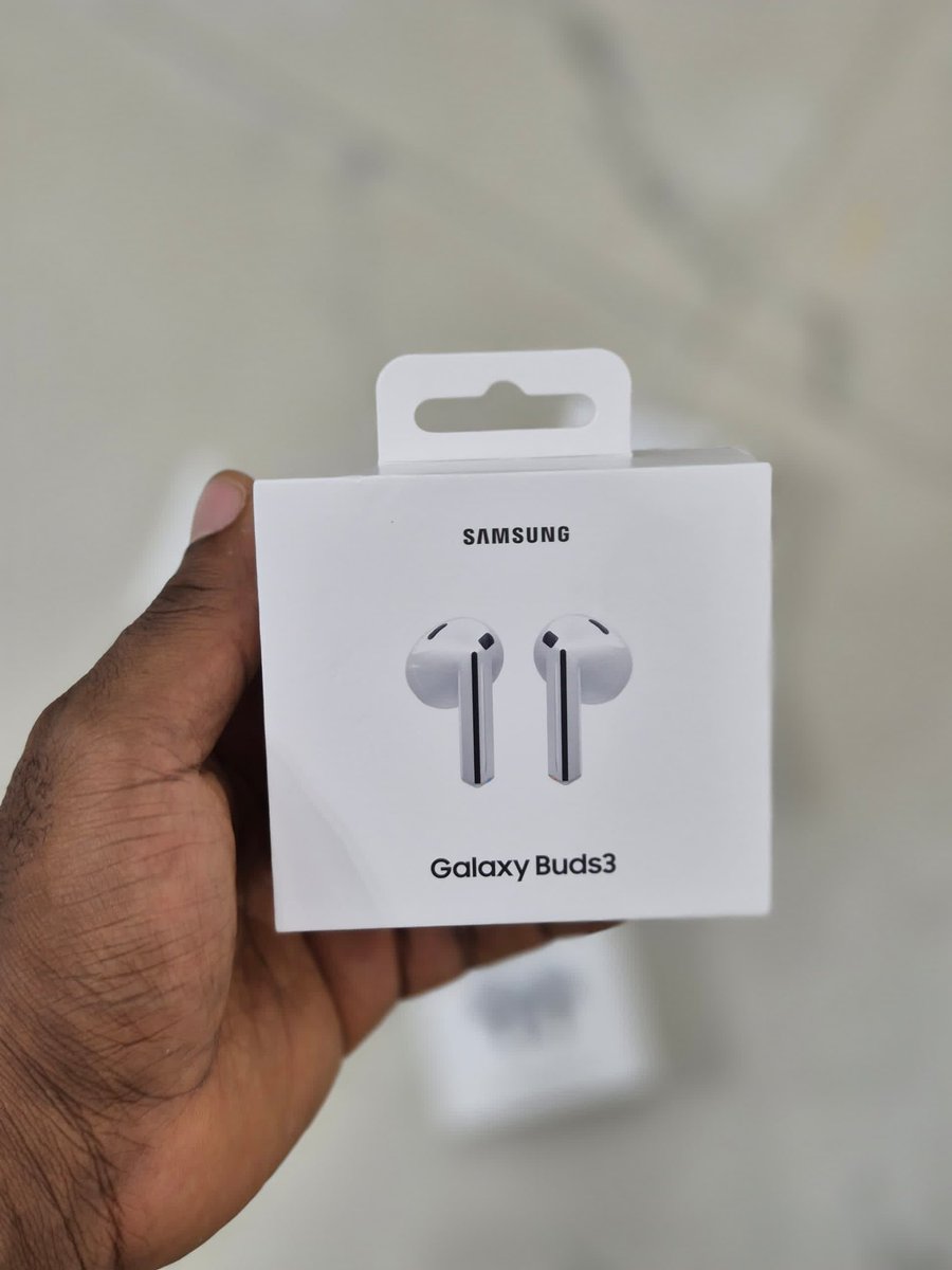 MaziBillions's tweet image. Newly released 🔥🔥
Samsung buds 3 

Price - N290,000

Nationwide Delivery 🚚 
Pick from store (computer village ikeja)
Call : 09162965794

Pls retweet 🙏🏻