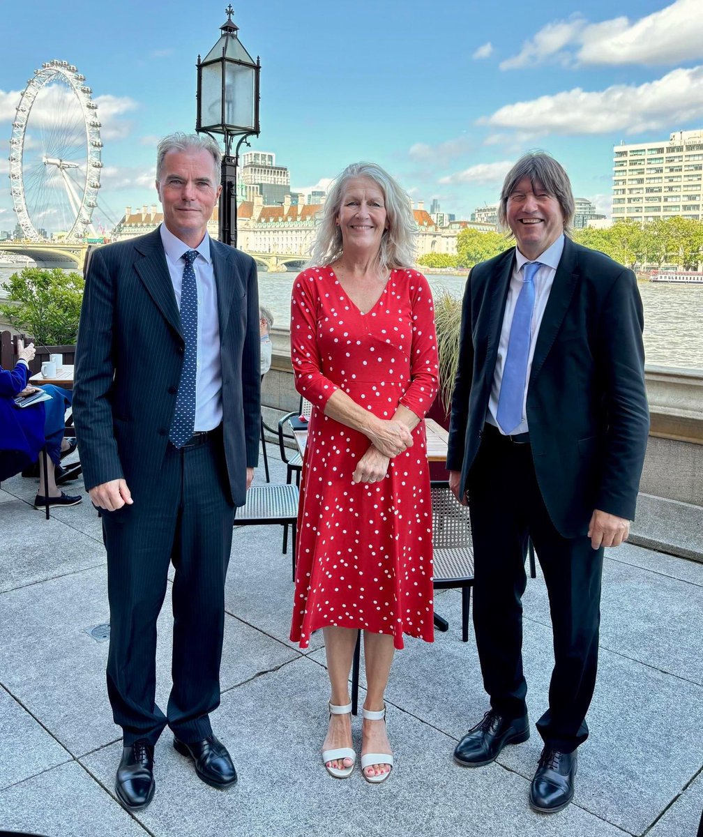 Cheshire West Labour (@cwaclabour) on Twitter photo Great to see <a href="/weezegee/">louise gittins 🌹🌹🌹</a> with former Chairs of the <a href="/LGAcomms/">Local Government Association (LGA)</a>, including Shaun Davies MP, Lord Gary Porter CBE & Cllr James Jamieson. We had a productive discussion on various aspects of local government & emphasised crucial role of cross-party collaboration in achieving our goals. Great to see <a href="/weezegee/">louise gittins 🌹🌹🌹</a> with former Chairs of the <a href="/LGAcomms/">Local Government Association (LGA)</a>, including Shaun Davies MP, Lord Gary Porter CBE & Cllr James Jamieson. We had a productive discussion on various aspects of local government & emphasised crucial role of cross-party collaboration in achieving our goals.