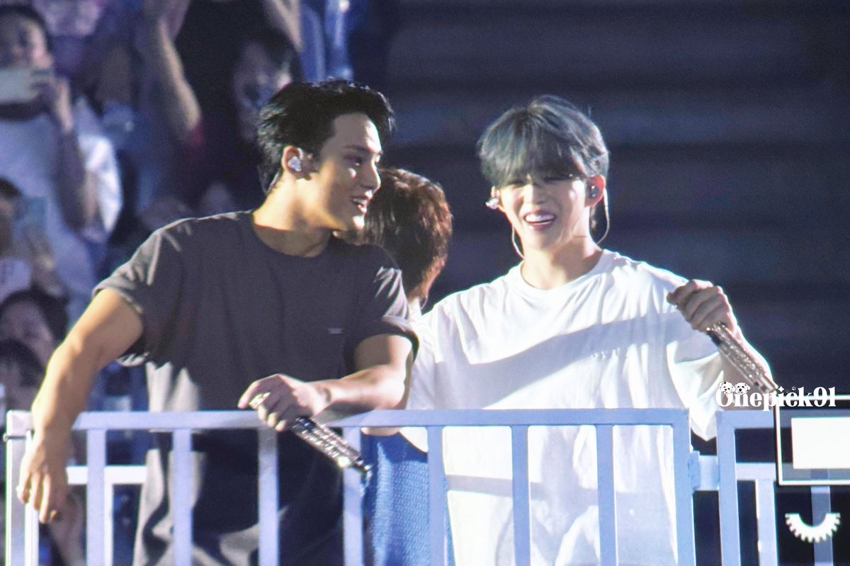Onepick91_'s tweet photo. 240723 캐럿랜드

9teen 돌아오지 않을 
이 순간을 너를 널 위해
My 9teen

#에스쿱스 #승철 #민규 #밍쿱 #珉澈
#MINGYU #SCOUPS 
#GyuCheol #MinCoups
#スンチョル  #ミンギュ https://t.co/NDbXdnx9x7
