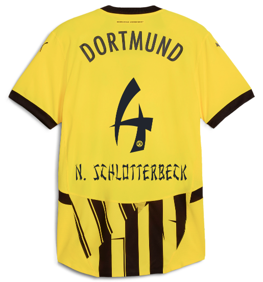 mnightbananas's tweet image. ach du scheiße der bvb rockt ernsthaft für ein asia-tour-sondertrikot den chinese-takeaway-font... wie unangenehm hahahaha