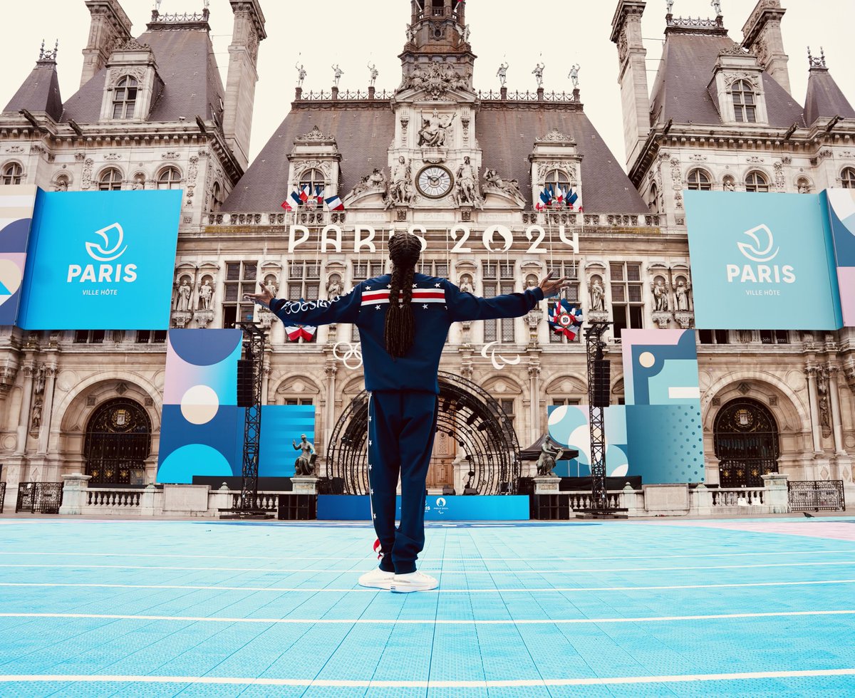 SnoopDogg's tweet image. U ready? 🥇 Paris 2024 Olympics ya digggg 👊🏿🔥