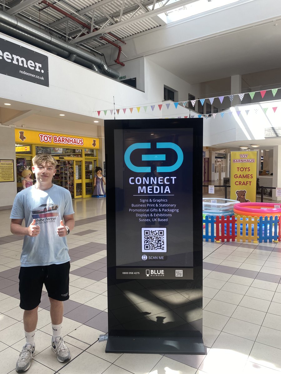 AngSixthForm's tweet photo. Sixth form students had a brilliant week doing work experience with local media company, Blue Billboard. They designed adverts for local businesses which were displayed in Worthing. They interviewed the public to determine which ads were the most effective. Well done to all ! https://t.co/jhCvSKqHC6