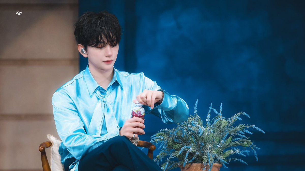 K2_1230_'s tweet photo. 240723 Carat Land

#세븐틴 #seventeen
#조슈아 #joshua 

HD 🔗：https://t.co/HAuz56pXTj https://t.co/Ev7D27sOiz