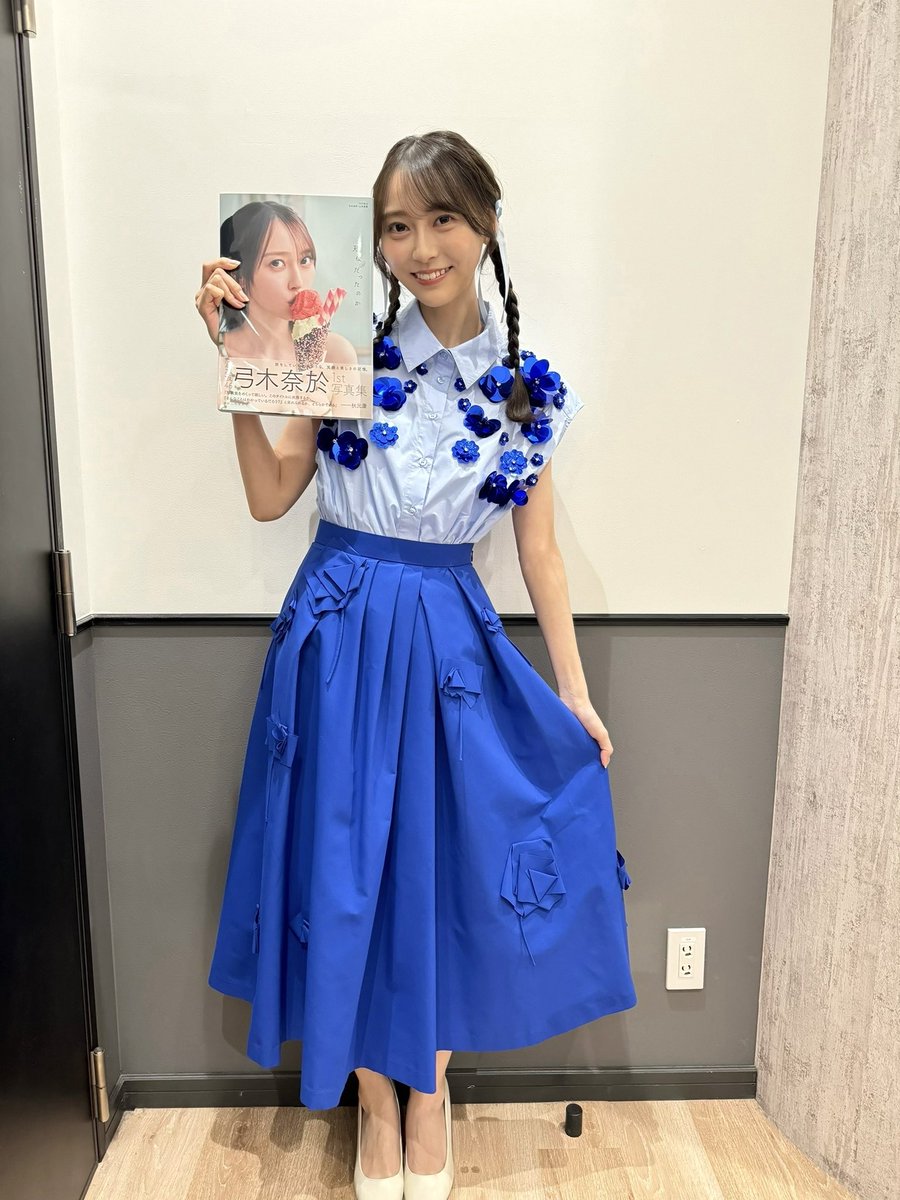 c*c様 SR賞スペシャルのぎBOX 弓木奈於 乃木坂46弓木奈於、タンクトップ＆短パンの部屋着で美脚あらわ 『BOMB