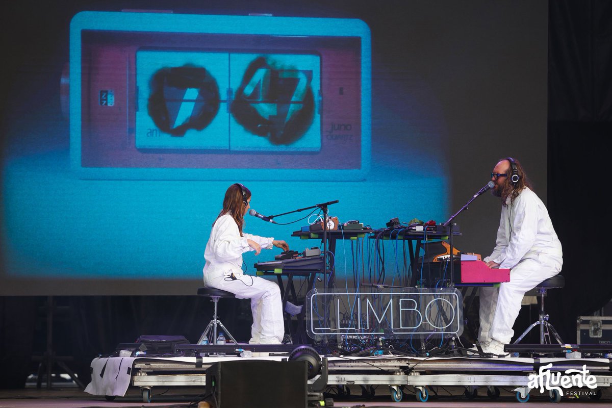 Resumo da xornada do sábado do Afluente Festival 2024 💐

📸 @sombraontherocks

-

Resumen de la jornada del sábado del Afluente Festival 2024 💐

📸 @sombraontherocks
