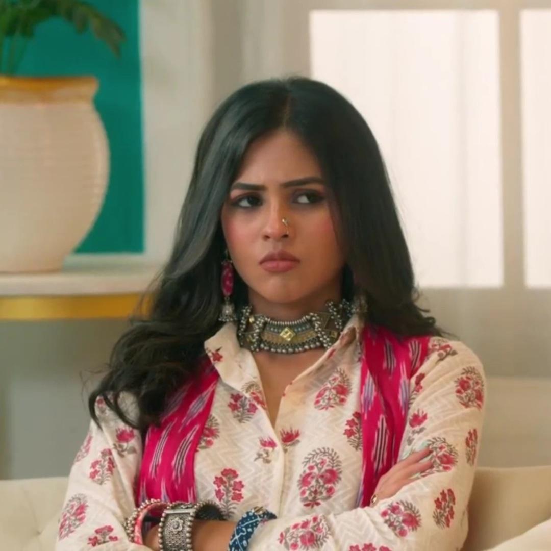 ishqfilmss's tweet photo. Imagine she is angry/sad and he's trying to lift her mood 😭😭 ahhh my sael heart 🥺❤️‍🩹 #sagarKoel #sael https://t.co/BTwF1sEmCw