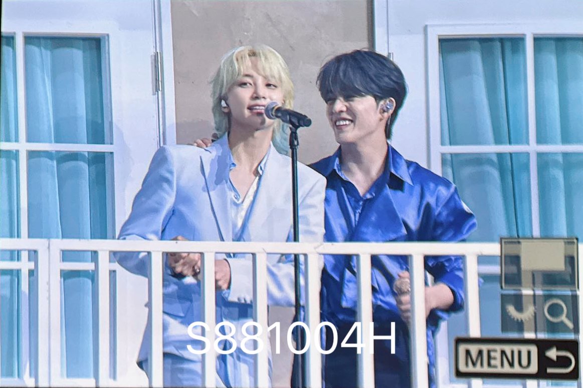 s881004h's tweet image. 240723 Carat Land 💙🩷#SEVENTEEN #세븐틴 #에스쿱스 #승철 #SCOUPS #JEONGHAN #정한 @pledis_17