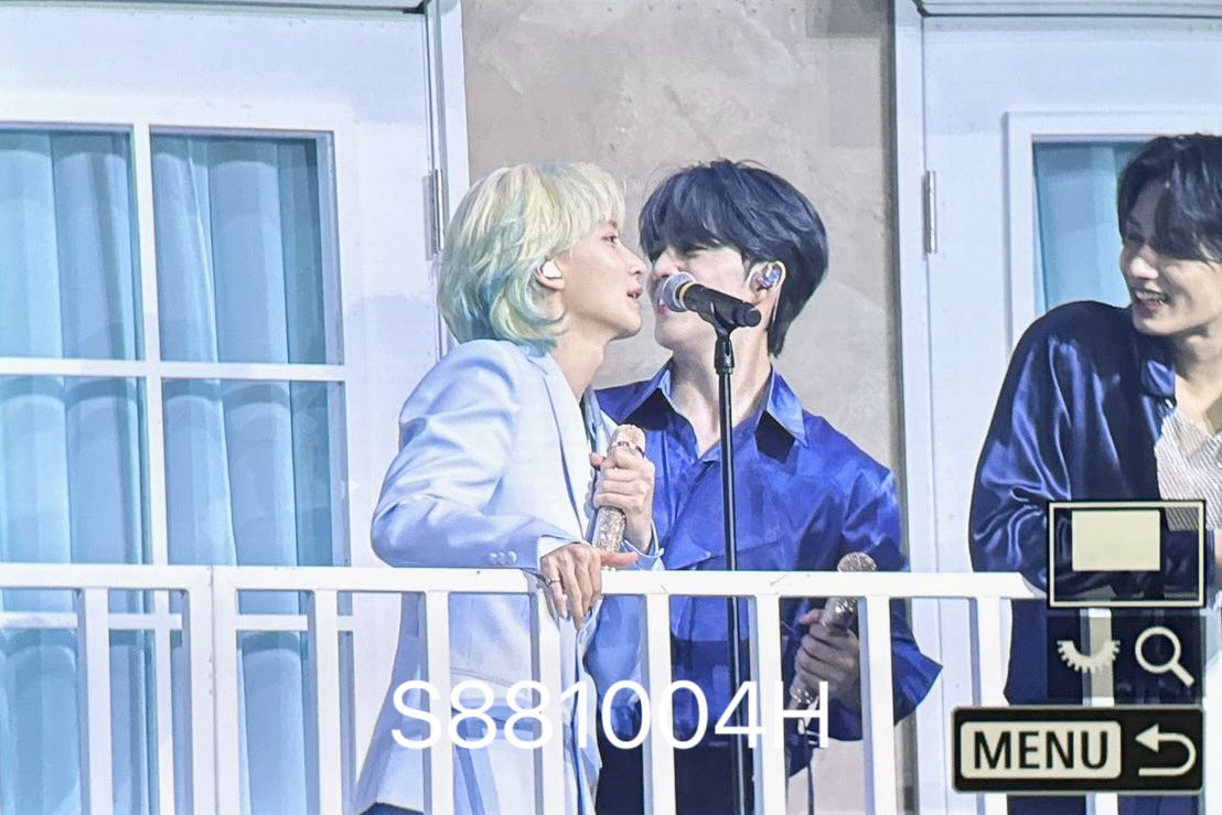 s881004h's tweet image. 240723 Carat Land 💙🩷#SEVENTEEN #세븐틴 #에스쿱스 #승철 #SCOUPS #JEONGHAN #정한 @pledis_17