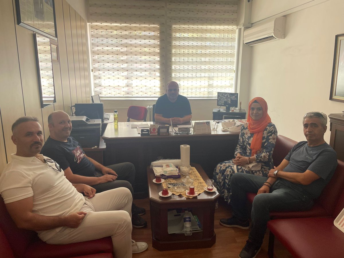 Yeni görev yerimize hayırlı olsun ziyaretinde bulunan İlkadım Eğitim Bir- Sen İlçe yönetiminin değerli üyelerine teşekkür ediyorum.